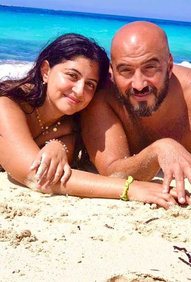 ابنة غادة عادل مع والدها