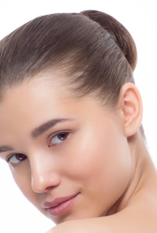 3 خلطات طبيعية لتفتيح وشد البشرة في اقل من اسبوع