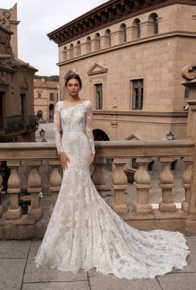فستان من pronovias