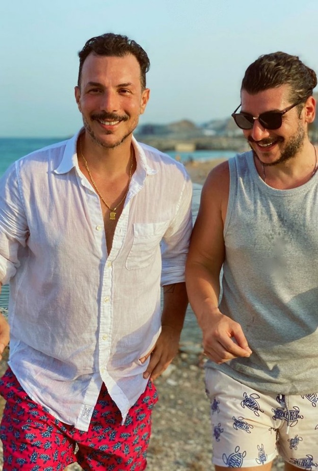 باسل خياط وشقيقه