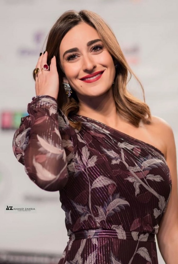 خطوبة امينة خليل