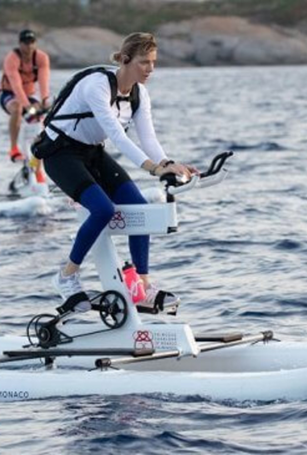 الأميرة تشارلين تستعد لسباق Water Bike Challenge