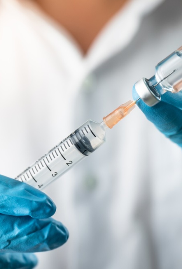 إطلاق أولى التجارب السريرية للقاح كوفيد-19 في الإمارات