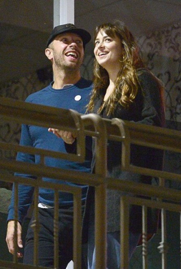 كريس مارتن و داكوتا جونسون 