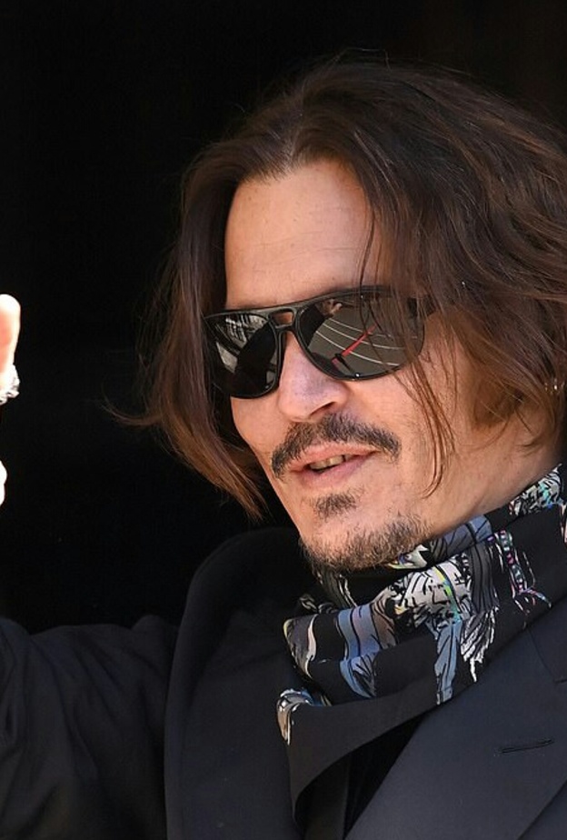 محاكمة جوني ديب و آمبر هيرد 