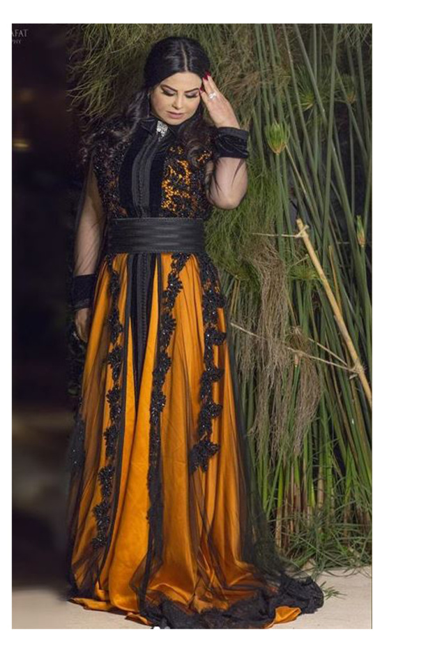  لطيفة رأفت بالقفطان الأنيق