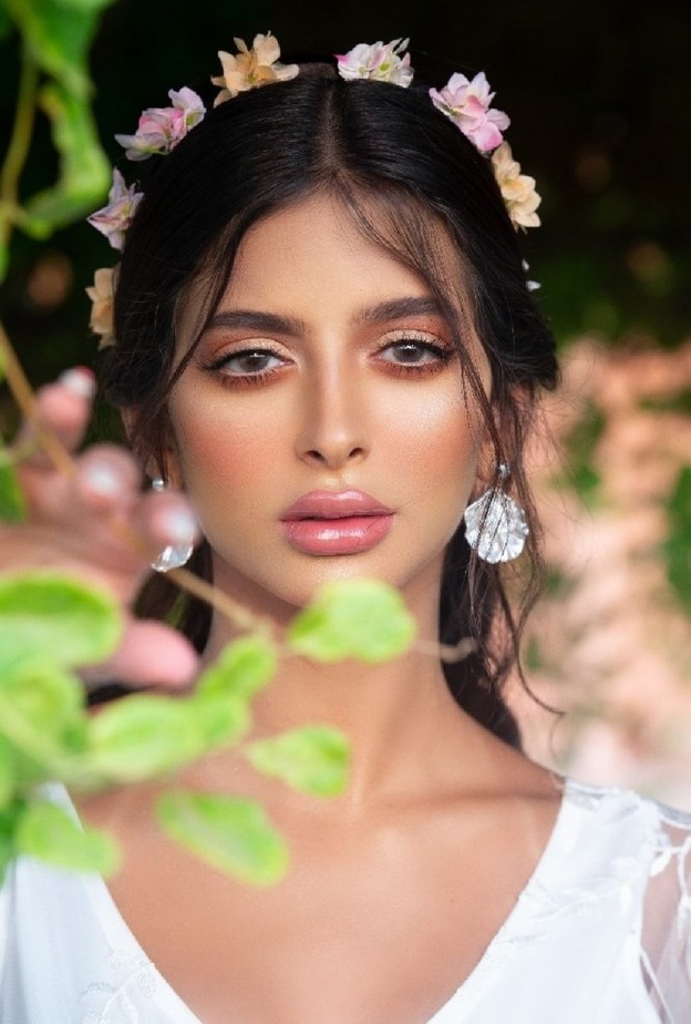 من مكياج الميك اب أرتست منال العسيري