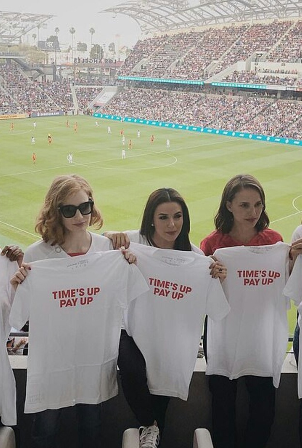 ناتالي بورتمان ونجمات هوليوود 