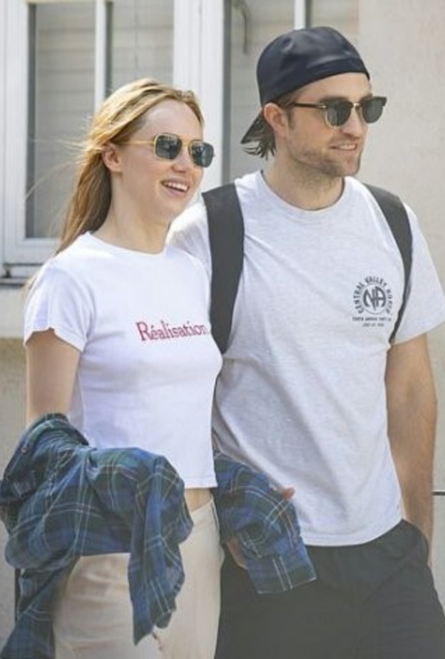 روبرت باتينسون و سوكي ووترهاوس 