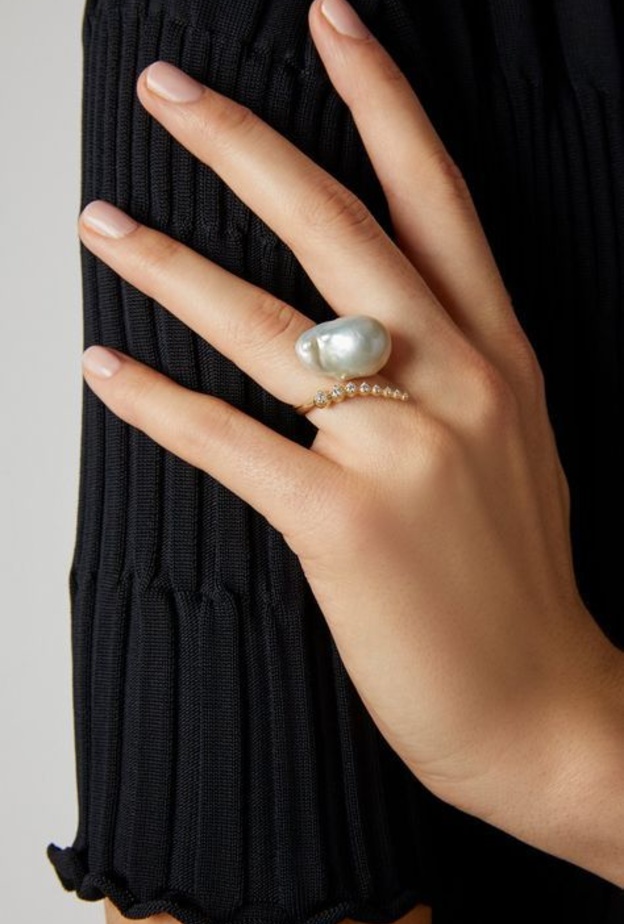 أناقتك هذا الصيف باللؤلؤ الباروكي