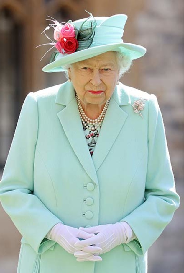7 قواعد غريبة يجب على سيدات العائلة المالكة البريطانية اتباعها في اختيار أزيائهن