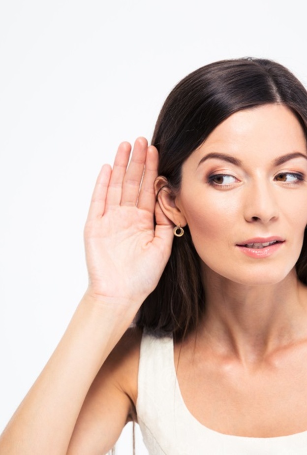 ضعف السمع قد يكون دليلاً على الاصابة بفيروس كورونا