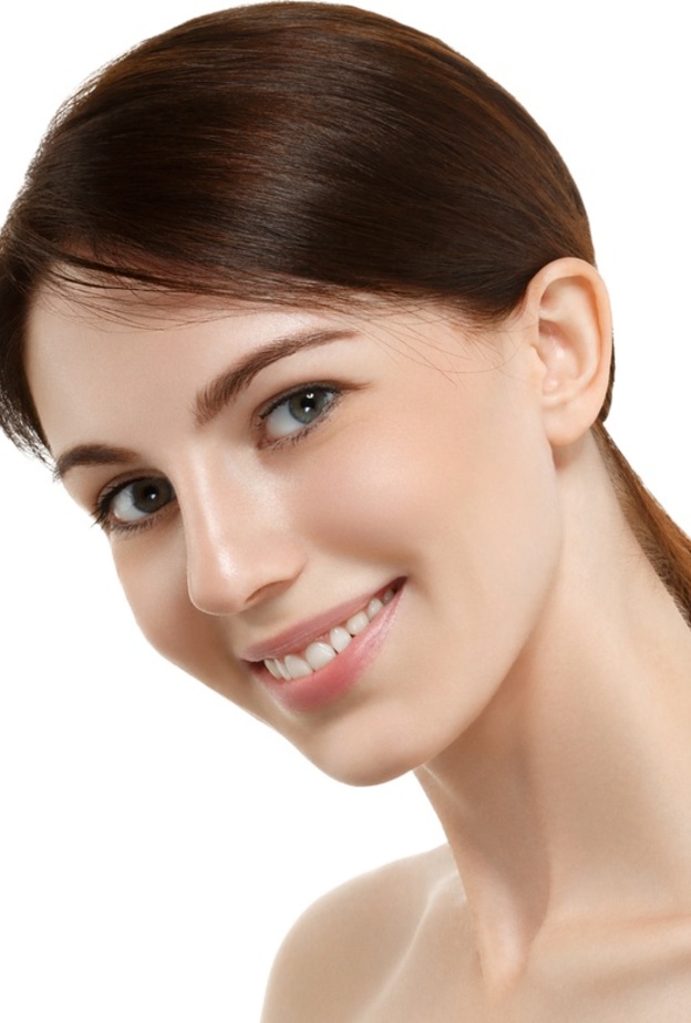 تقشير البشرة بالملح وزيت الزيتون