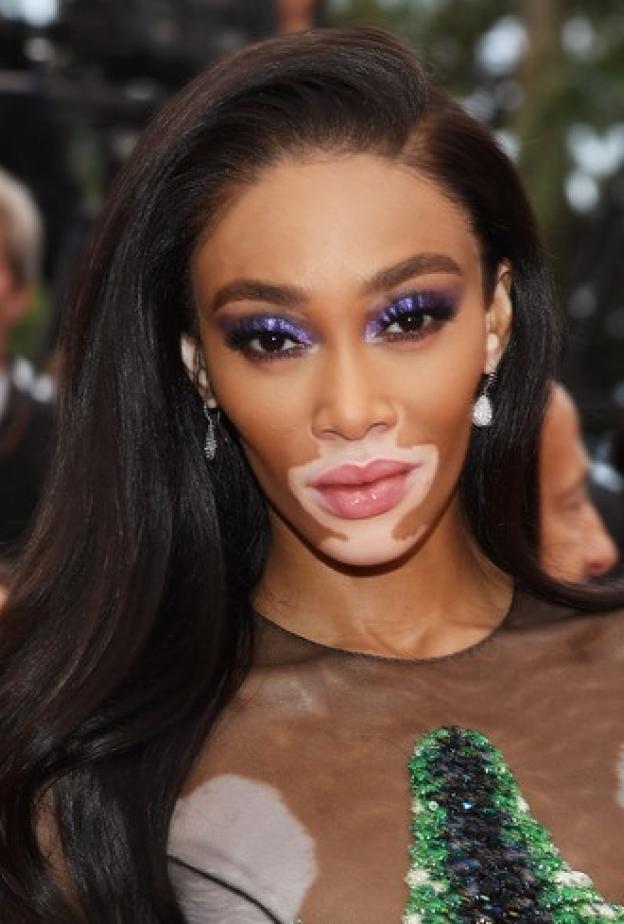  أروع إطلالات ويني الجمالية بمناسبة عيد ميلادها