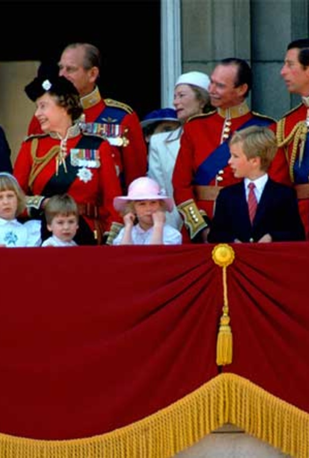  تحذيرات الأميرة آن لأبنائها قبل الظهور في الشرفة الملكية