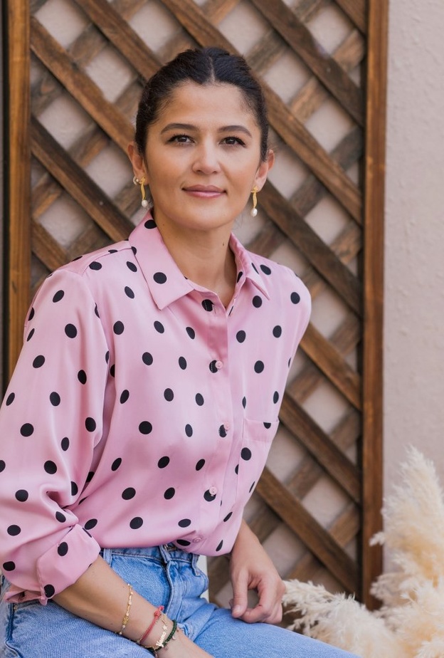 ريادية الأعمال ومنسقة الحفلات أزهار طاشكندي