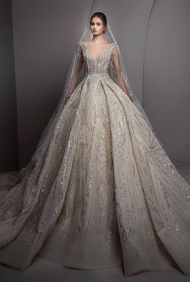 فساتين زفاف انيقة باكمام منسدلة من مجموعة زياد نكد