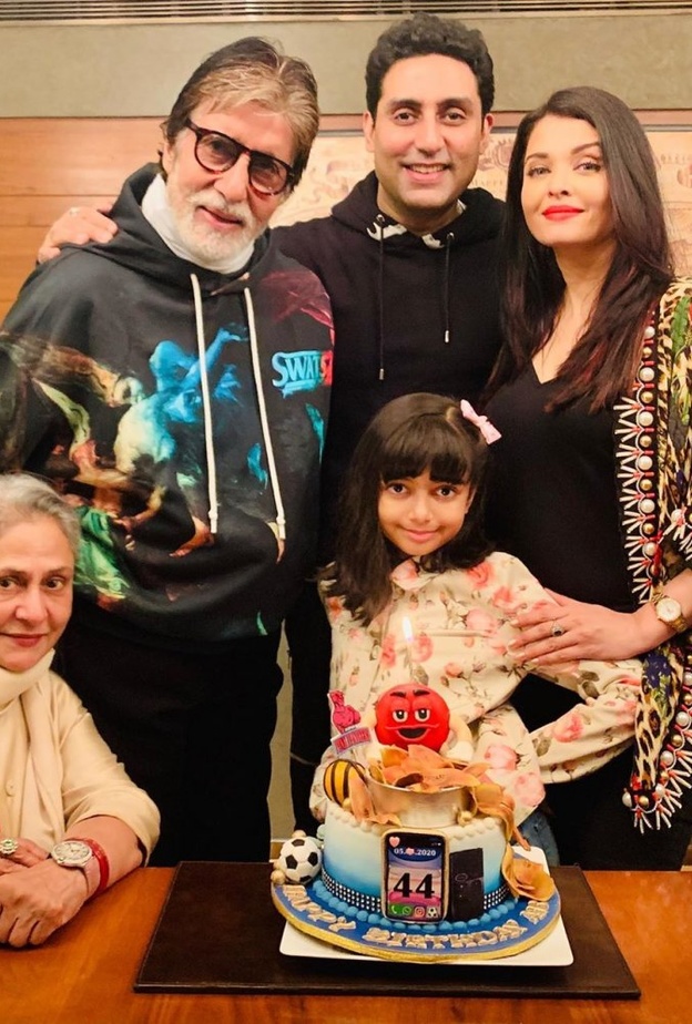 عائلة اميتاب باتشان 