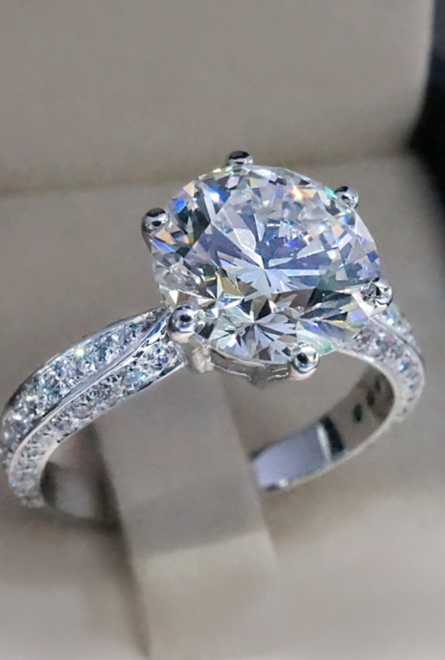 نصائح لاختيار دبلة الخطوبة المناسبة لشخصيتك