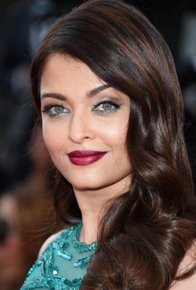  كيفية العناية بالبشرة بعد سن الاربعين على طريقة ايشواريا راي