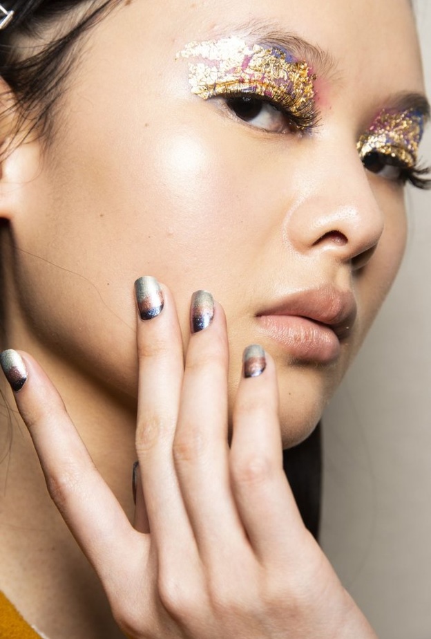 احدث صيحات مناكير مقلمة وبراق من Halpern