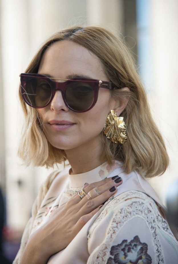  زيني اطلالاتك بأقراط ذهبية ذات تصميم لافت