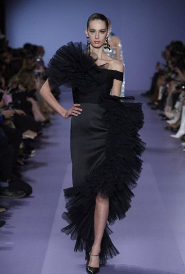 موديلات فساتين سوداء مع الكشكش لسهرات عيد الاضحى من Georges Hobeika