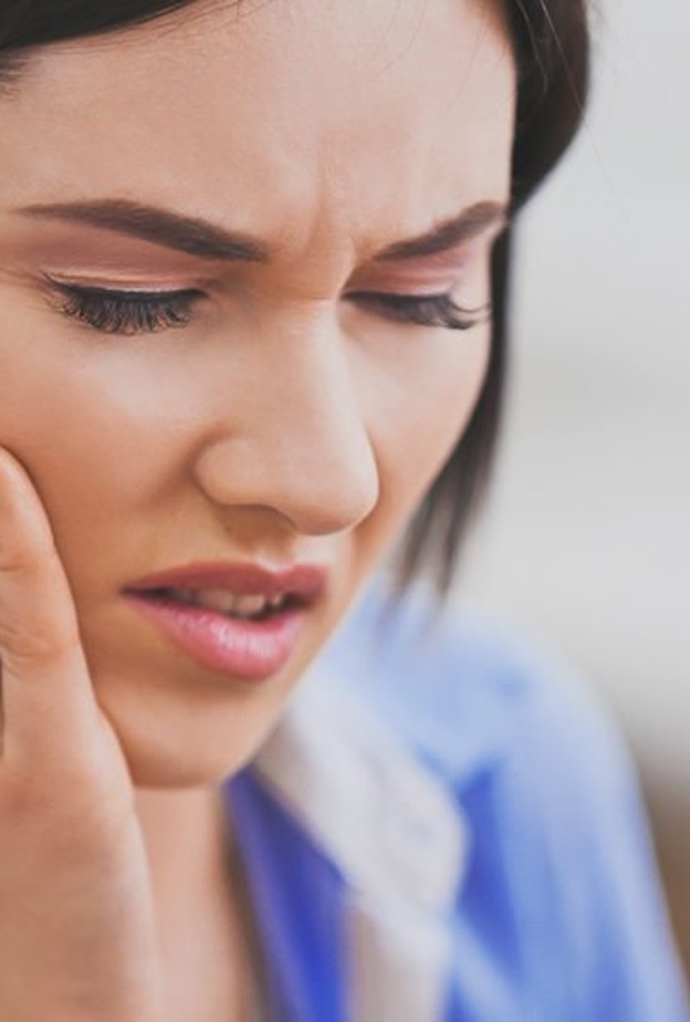 ألم عصب الأسنان ينتج من التهابه