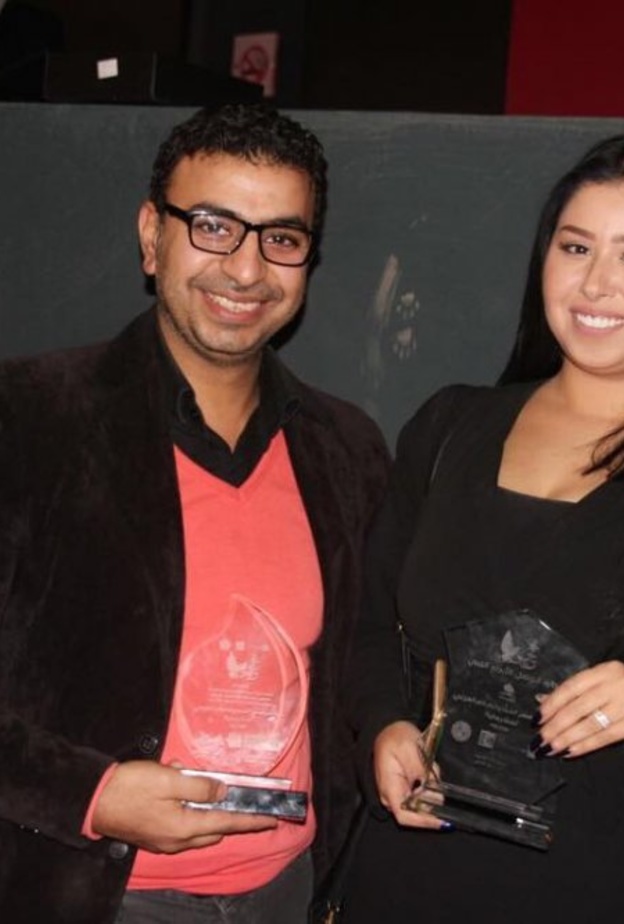 إيناس عز الدين وزوجها