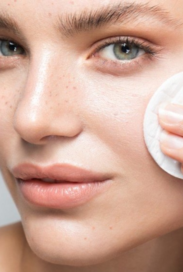 استخدمي التونر لتجديد البشرة وتنعيمها بعد عيدالأضحى