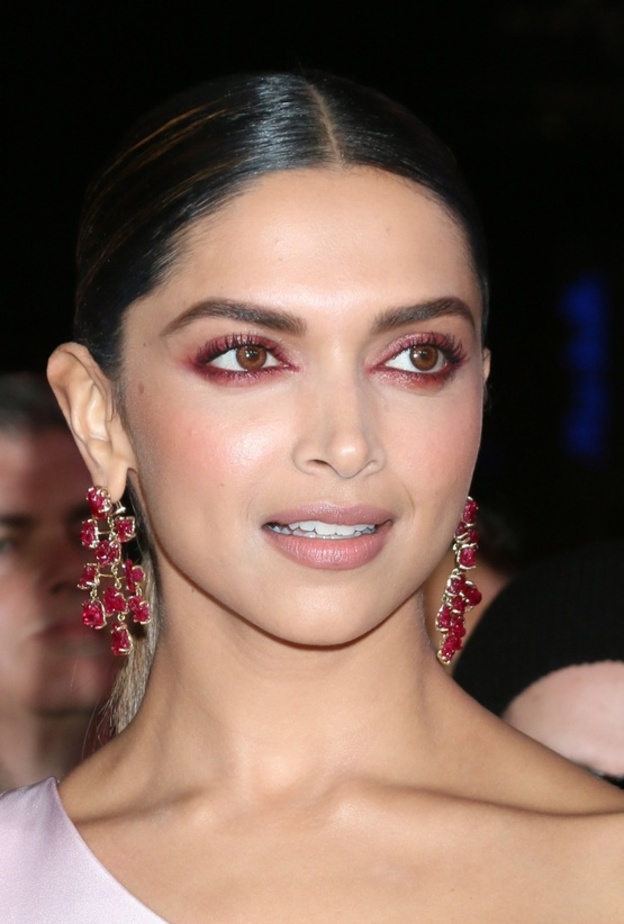 ديبيكا بادوكون