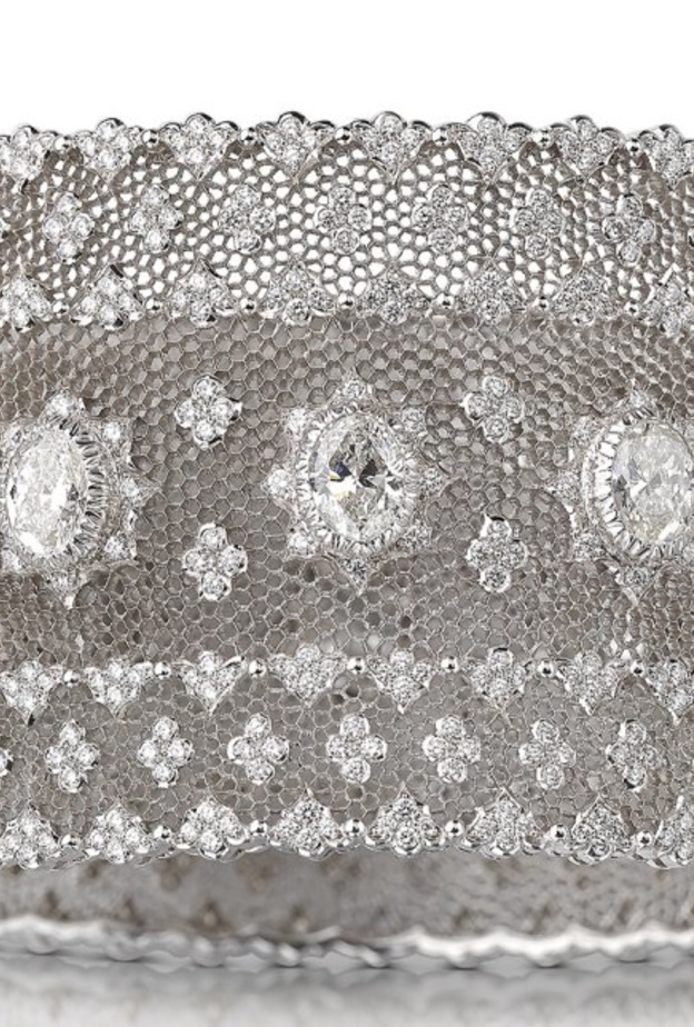 مودبلات اساور فاخرة من بوتشيلاتي Buccellati