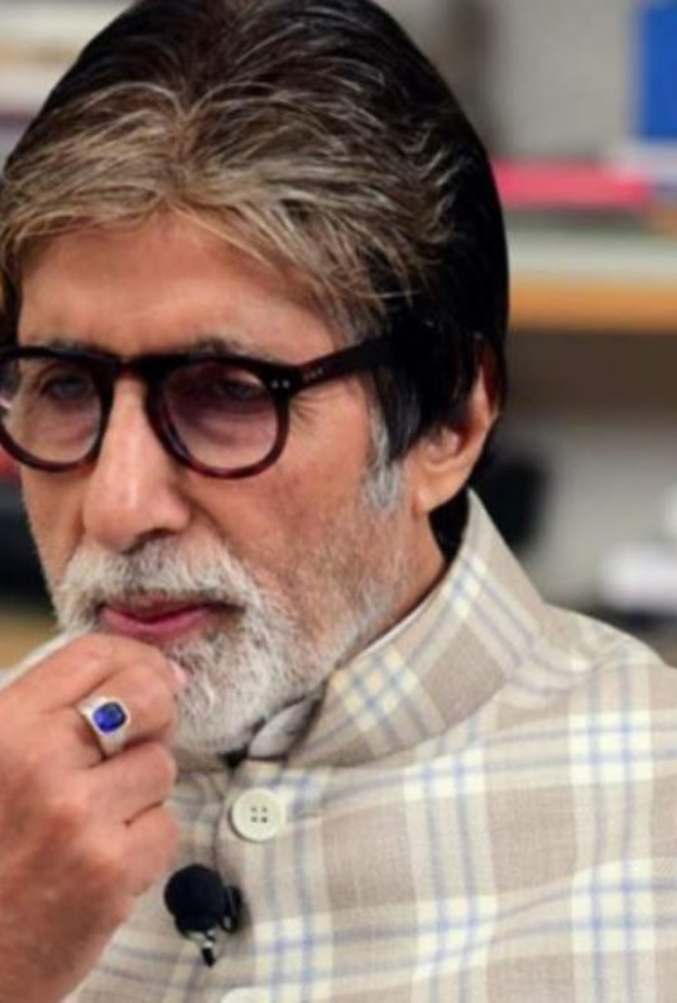 أميتاب باتشان يخضع لحجر صحي انفرادي في المنزل