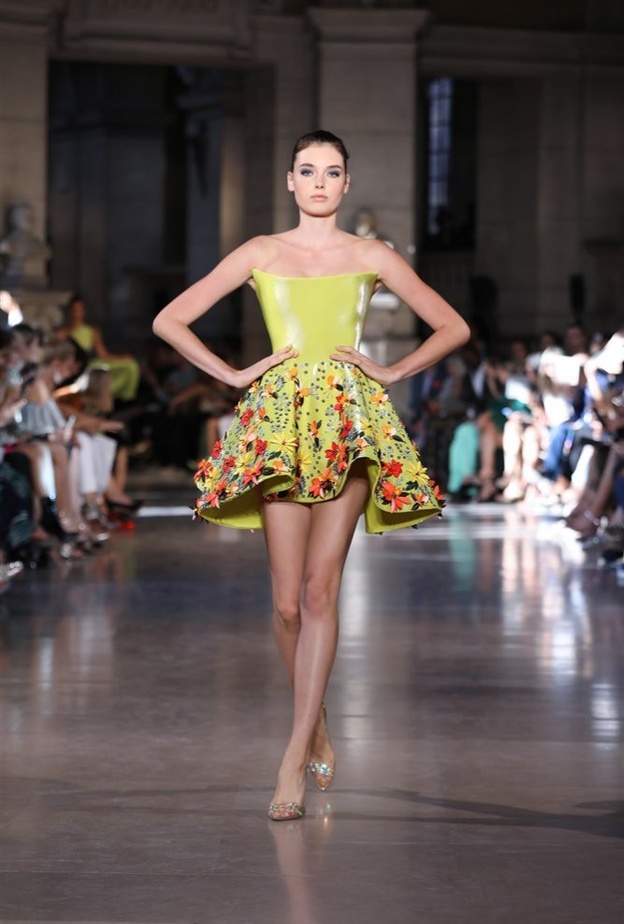  فستان من رامي قاضي