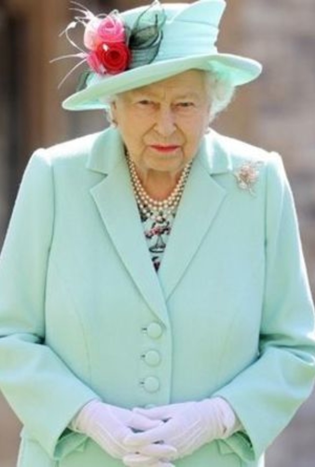  حسابات العائلة الملكية تعزي الشعب اللبناني