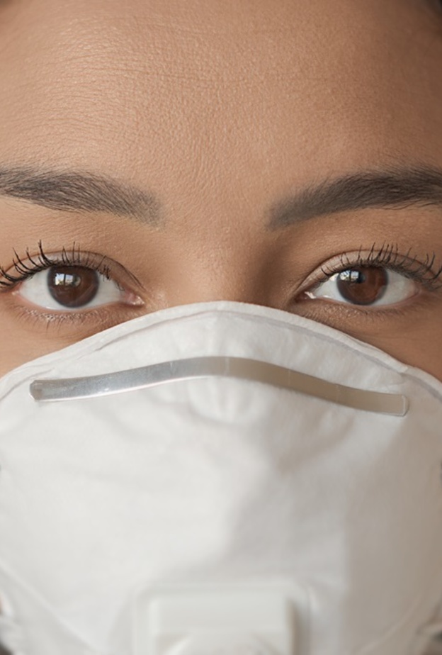 العلاقة بين صحة العين وكوفيد-19