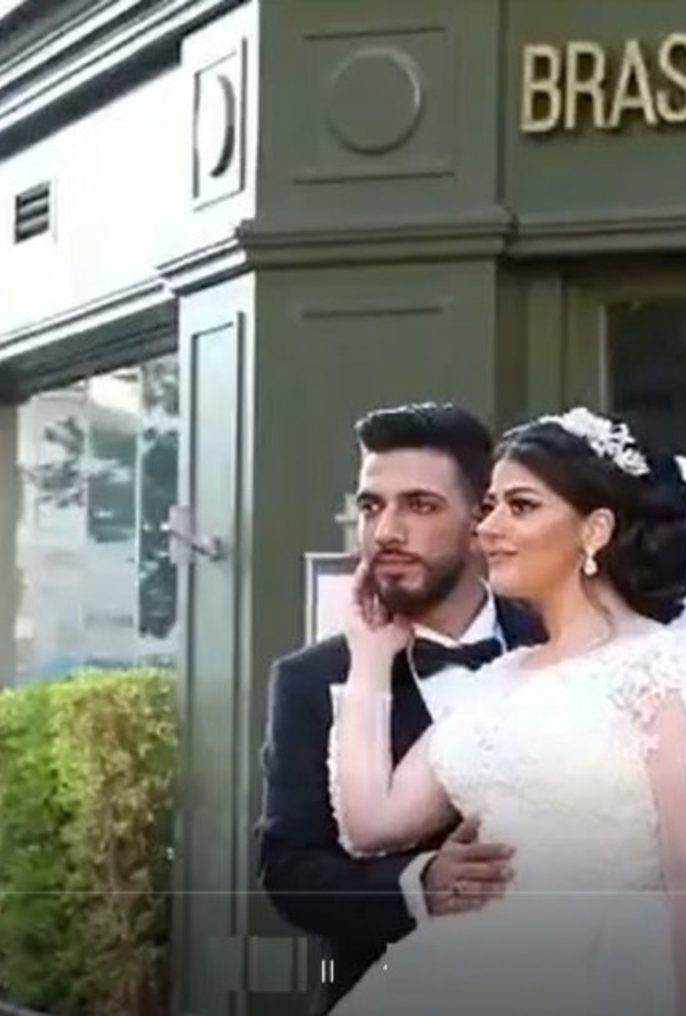 العروسان لحظات قليلة قبل الإنفجار