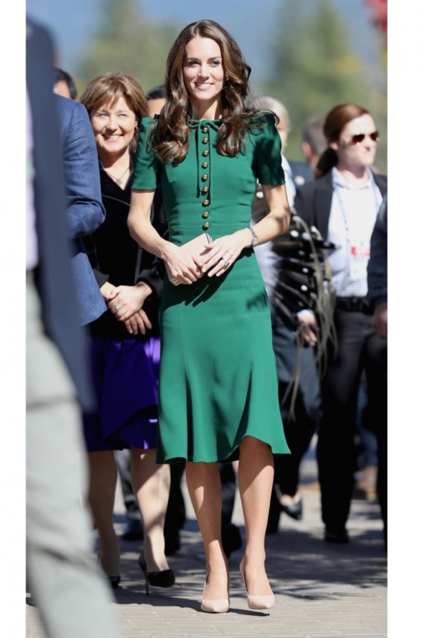  فستان ميدي أخضر من غوتشي اختارته كيت ميدلتون