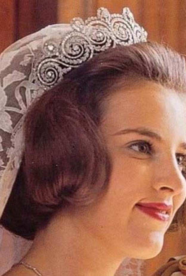 مجوهرات لها تاريخ.. كيف أصبح تاج خديوي مصر ملكا للعائلة المالكة الدنماركية؟