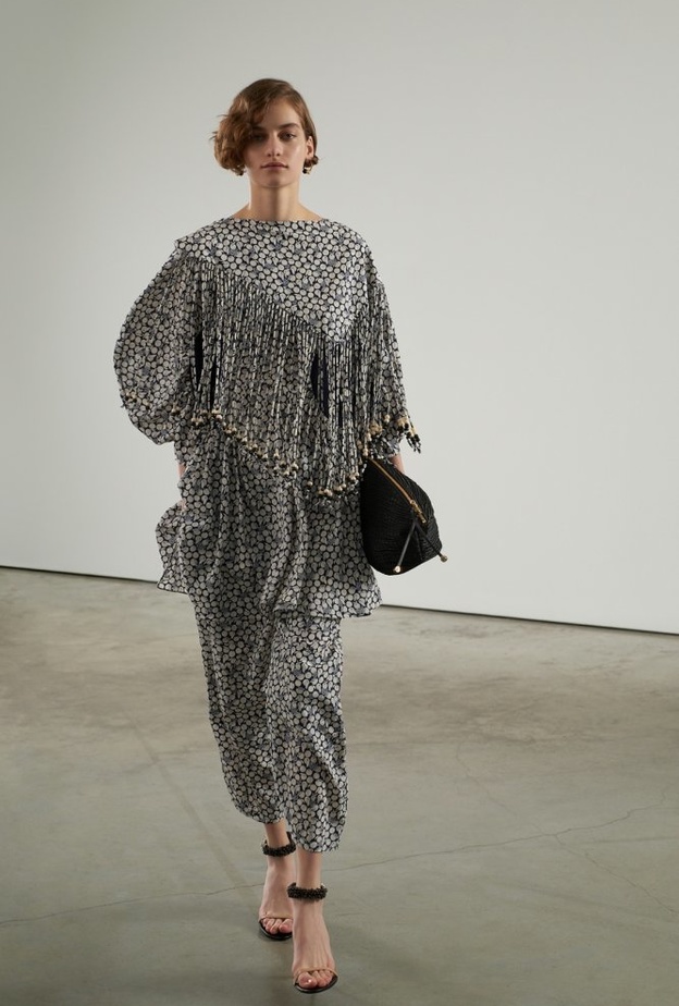 تقدّم دار STELLA McCARTNEY مجموعتها النسائية الرجالية لموسم خريف 2020