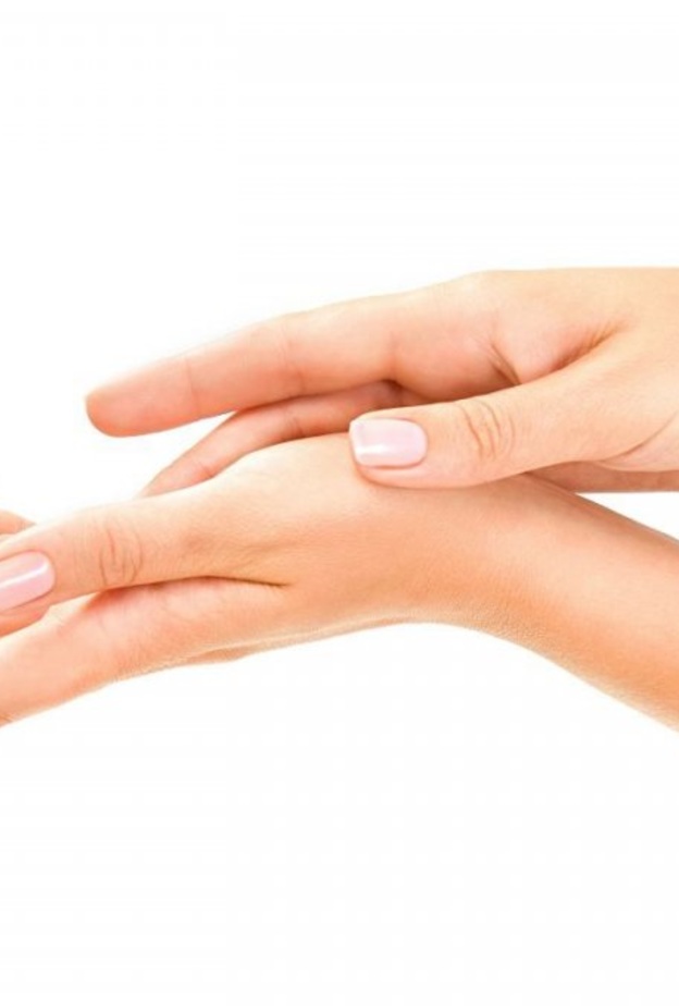 احصلي على يدين فاتحتين بخلطات متنوعة من النشا