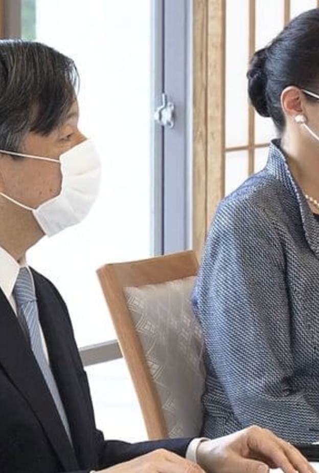  إمبراطور وإمبراطورة اليابان يتابعان وضع محافظة كوماموتو