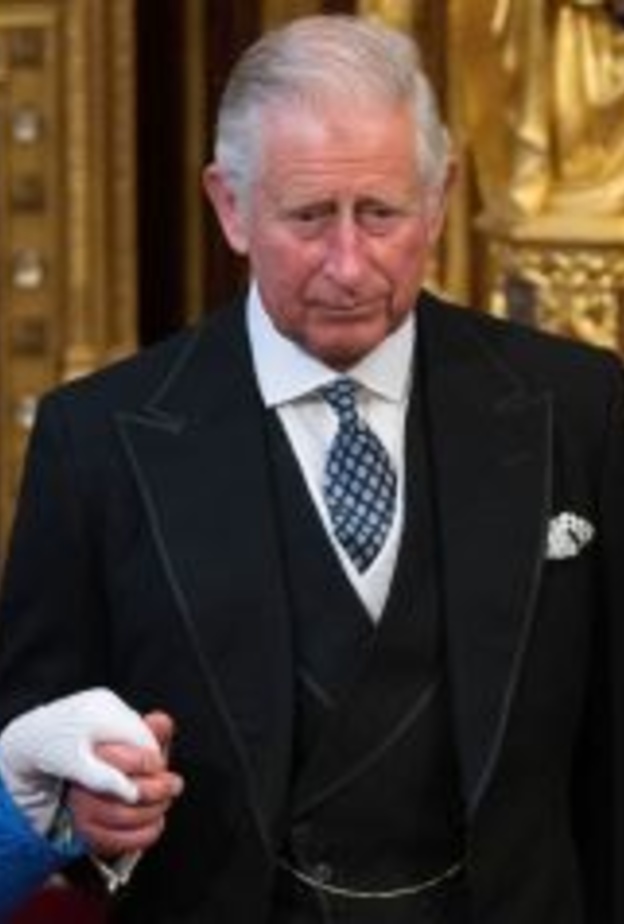  الأمير تشارلز يصل قلعة بالمورال