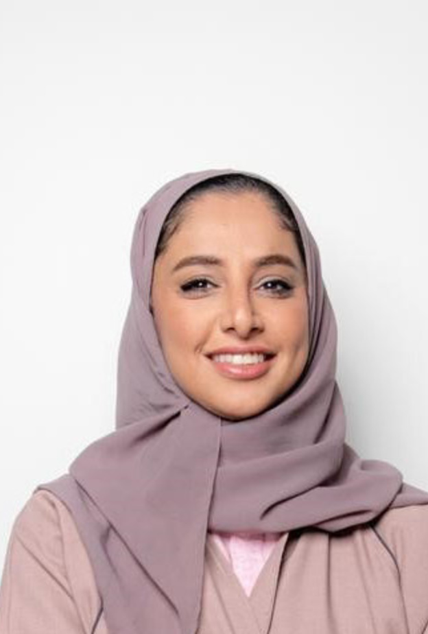 وضحة بن زرعه مديرة تمكين المرأة في وزارة الاتصالات وتقنية المعلومات