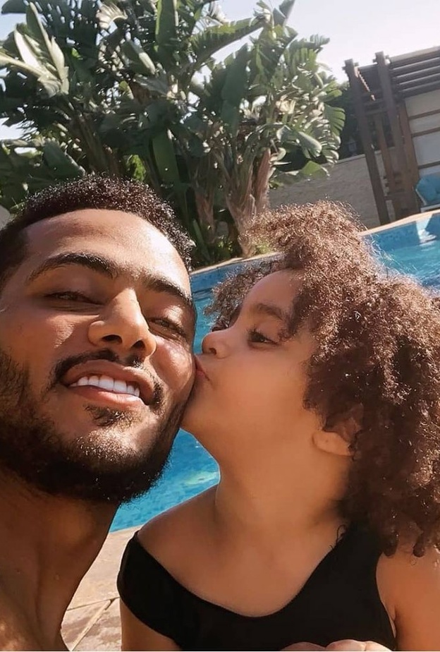 محمد رمضان وابنته كنز