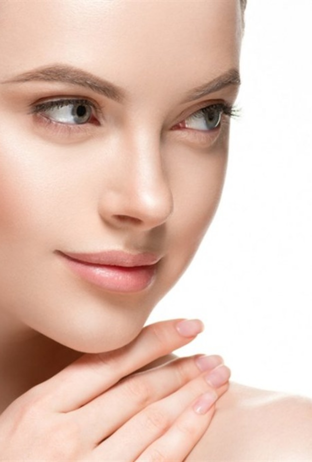 فوائد فاكهة الليتشي للبشرة وطرق استخدامها