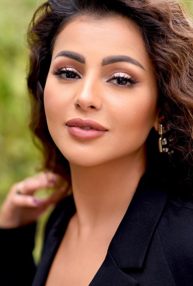 مكياج ناعم باسلوب النجمات