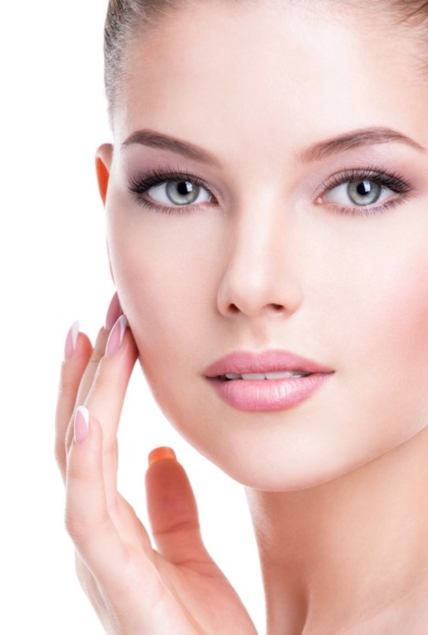 افضل 3 وصفات طبيعية للعناية بالبشرة المختلطة في فصل الصيف