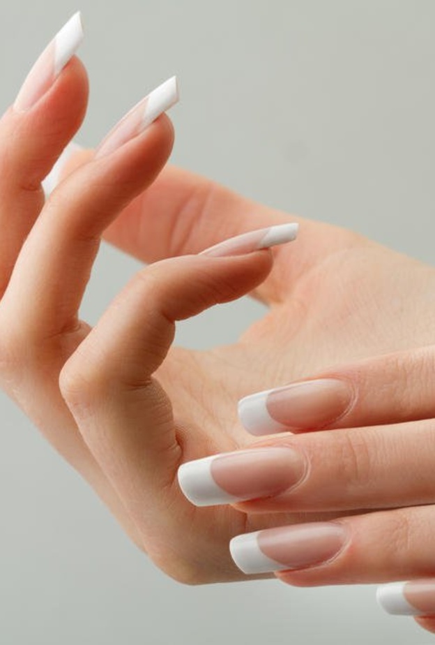  استخدمي عصير الليمونلتطويل أظافرك