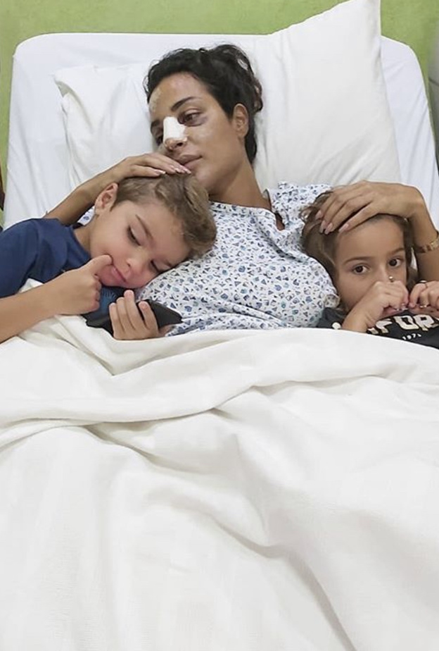 نادين نجيم تنشر أول صورة لها من المستشفى بعد انفجار بيروت الكارثي 